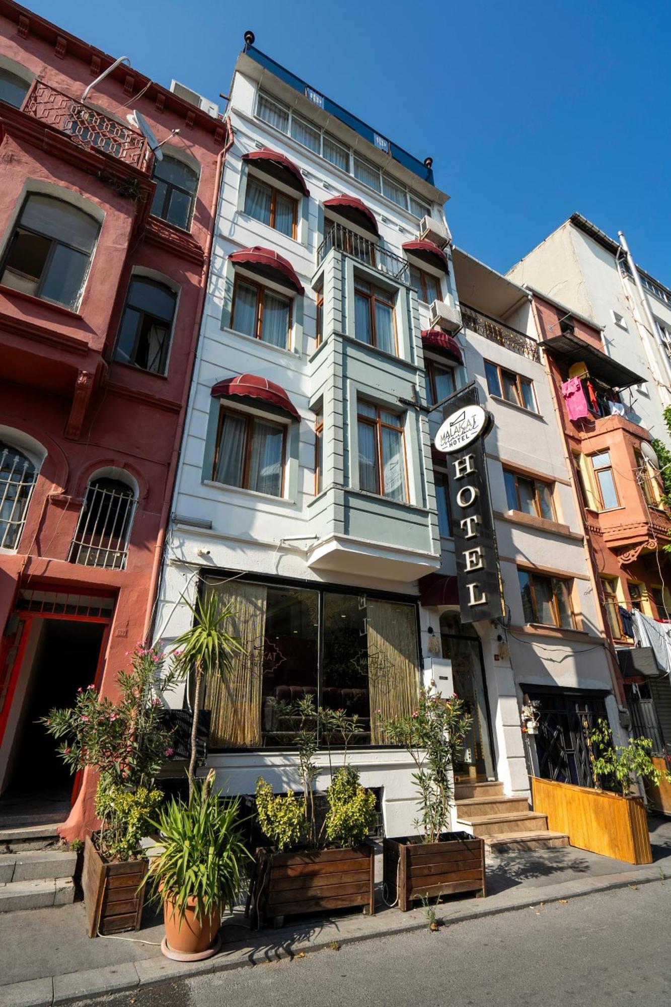 Отель York House *