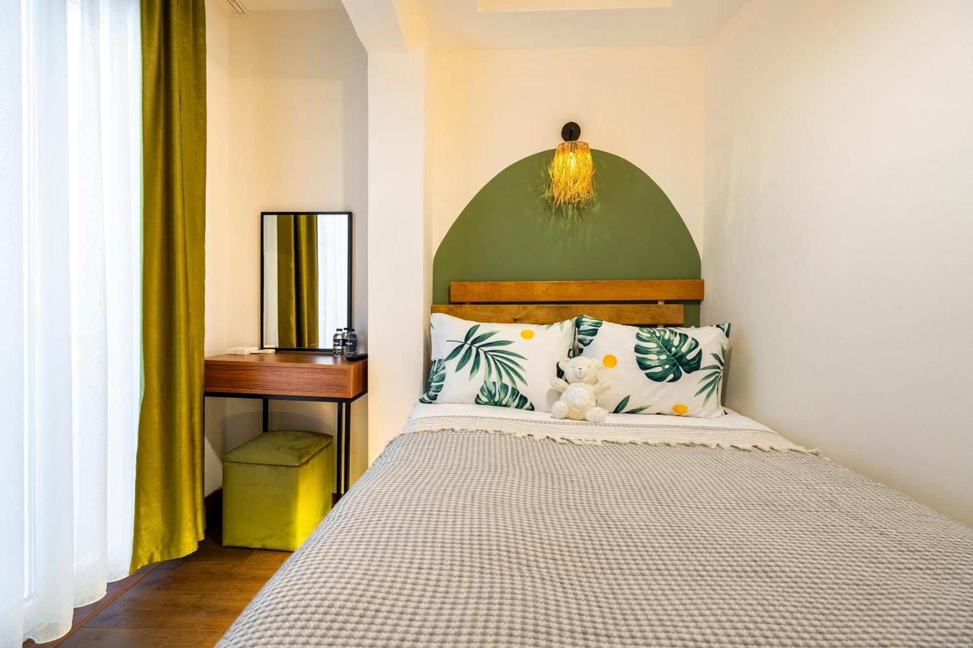 York House Отель